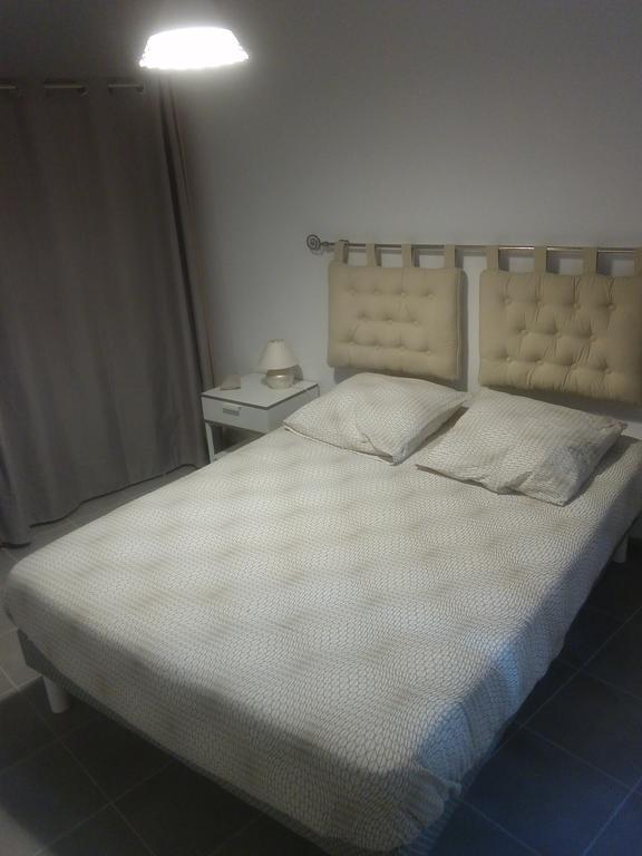 Colombe Apartman L'Isle-sur-la-Sorgue Kültér fotó